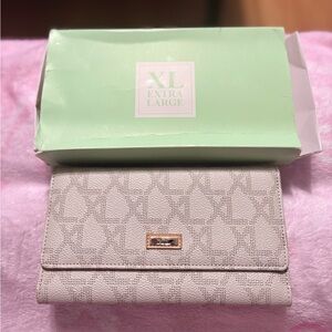 Elegant Beige Patterned Wallet
